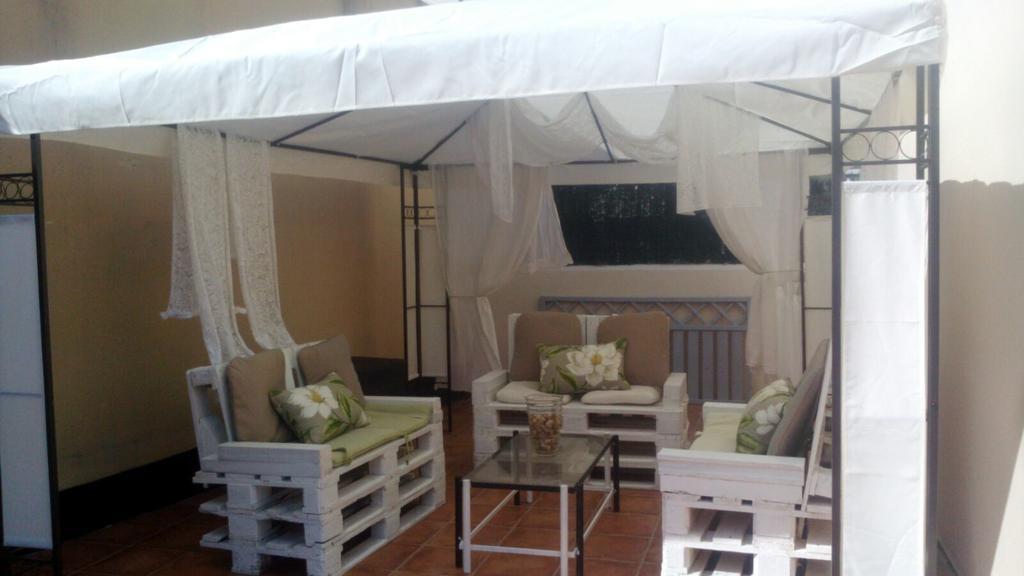 Casa Tau Guest House Larrasoana Екстериор снимка