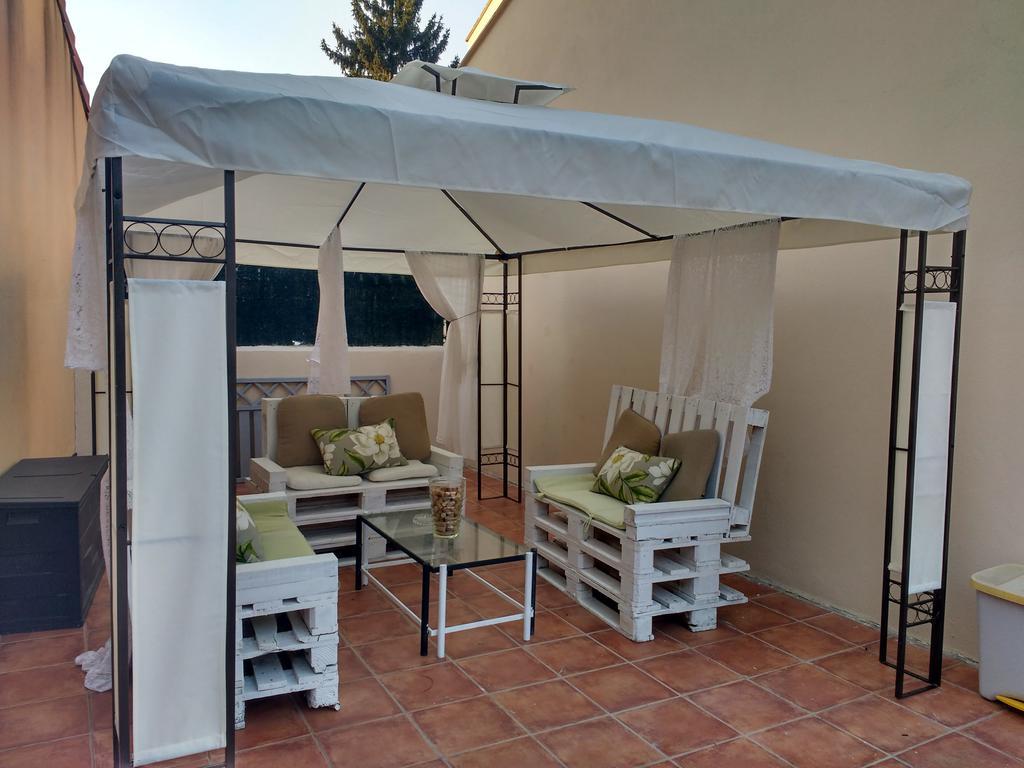 Casa Tau Guest House Larrasoana Екстериор снимка